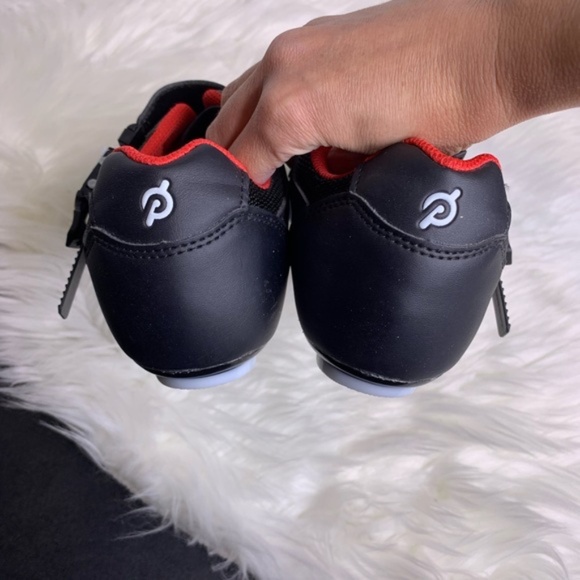 Peloton Cycling Shoes - Picture 4 of 5